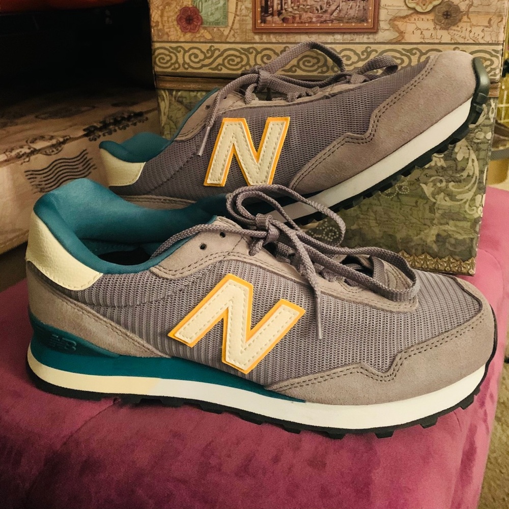 Women’s New Balance Tennis Shoes